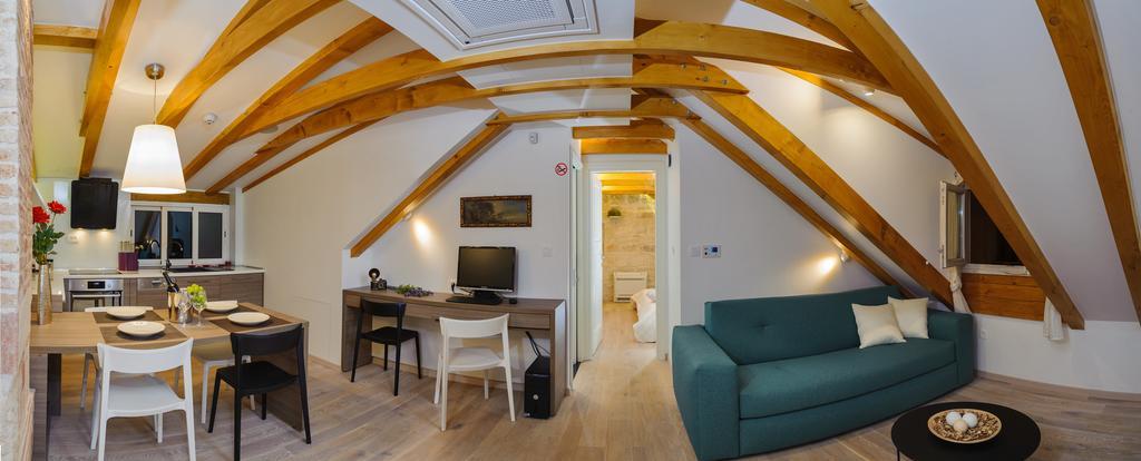 Apartment Atticus Split Rum bild